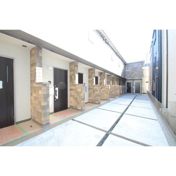 リヴェール向島207号室 エントランス