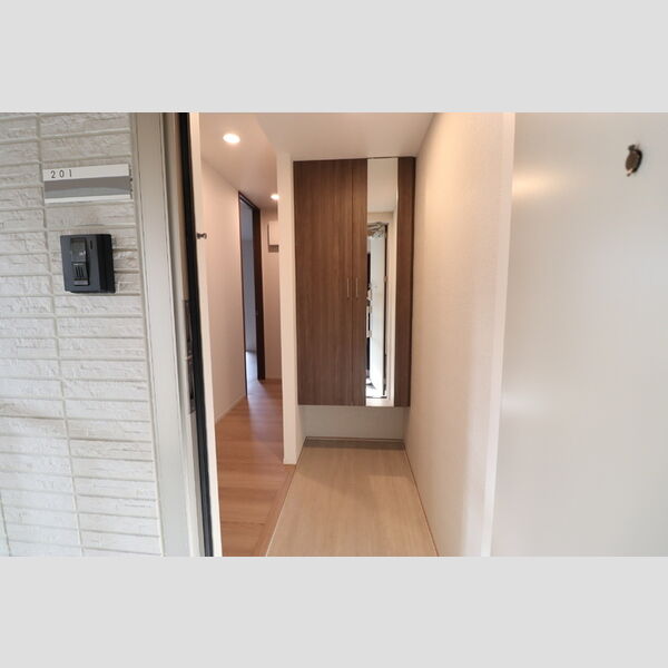 K・Tellus (ケー・テルース) 玄関