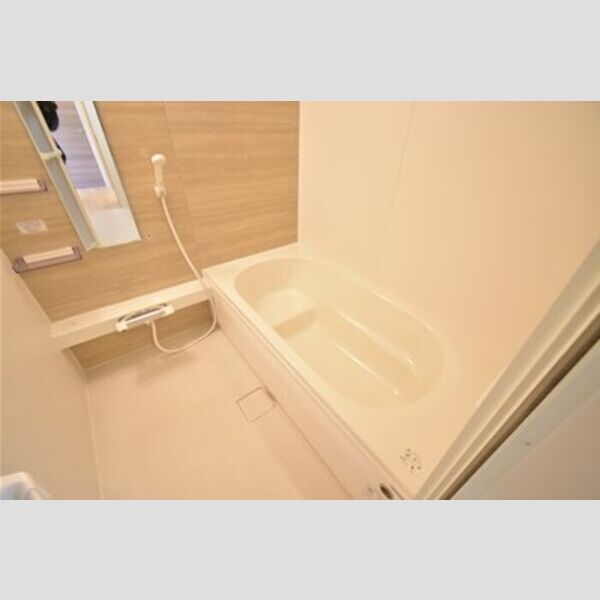 アーバンコートツマダ103号室 バス