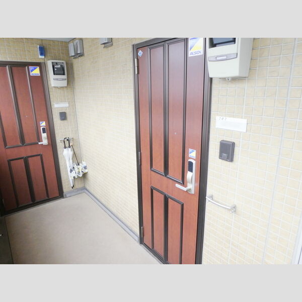 Villa Garland Court 玄関