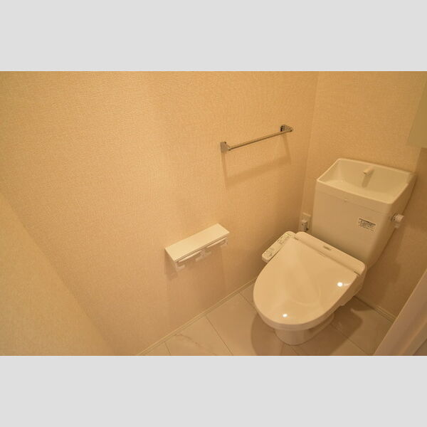 Eterno トイレ(温水洗浄暖房便座付き)