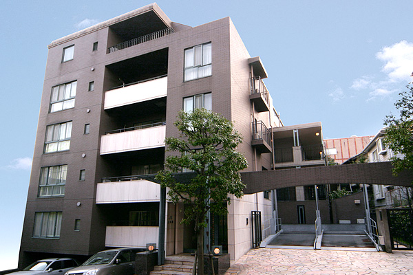 レジディア上目黒2階 外観