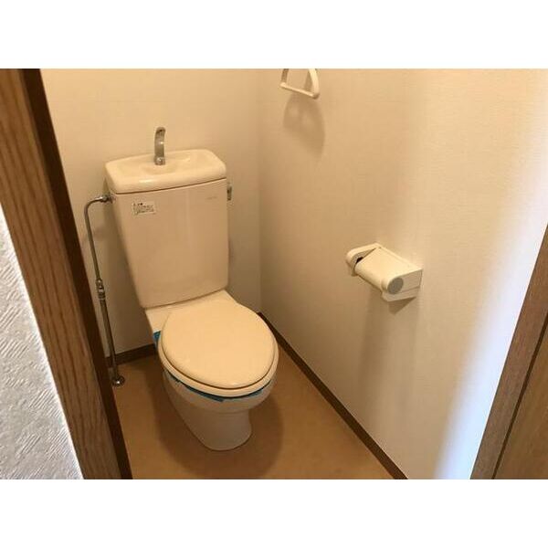 ヒルサイドクラタ トイレ