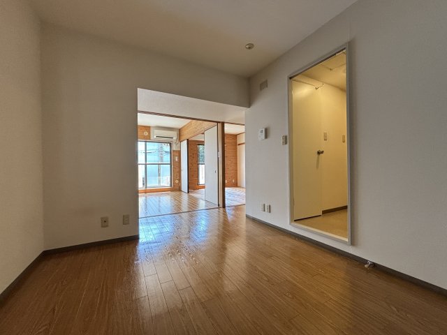 ベルカーサ橋本 リビング