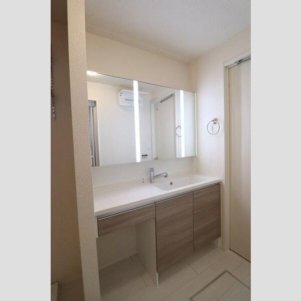 セジュール春日町2203号室 洗髪洗面化粧台