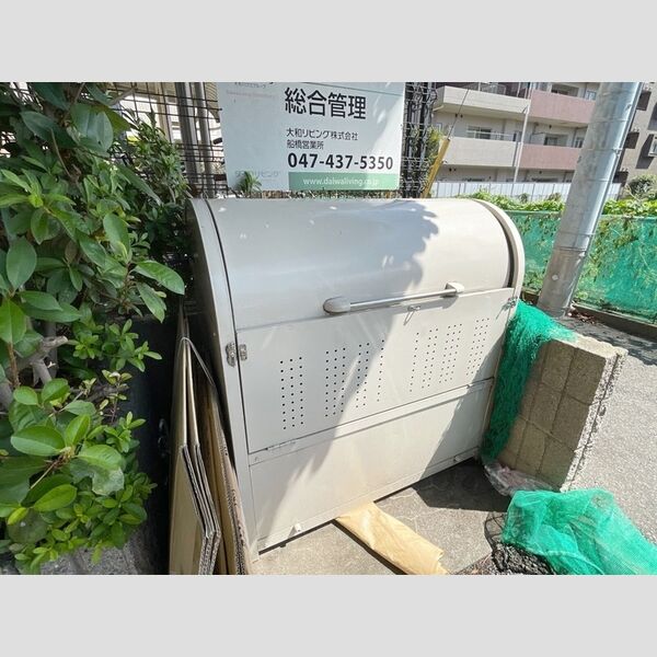 クレールフォンテ ゴミ置き場