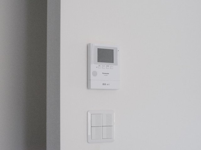 六実ベース302号室 カメラ付きインターホン