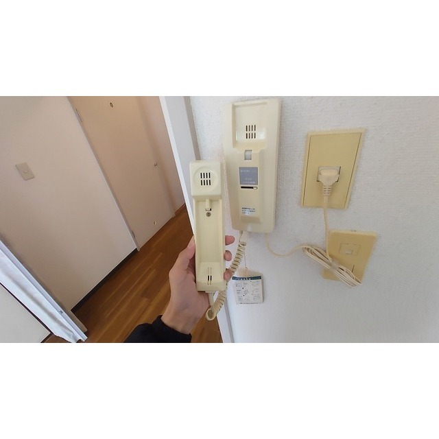 クレール１８0105号室 インターホン