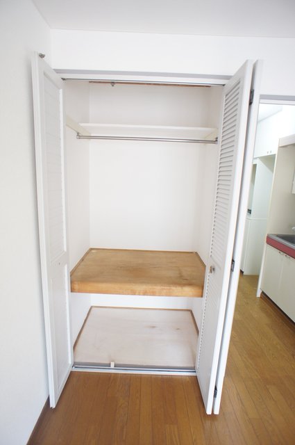 ブロードフラット0106号室 同タイプ別部屋写真です。現況優先