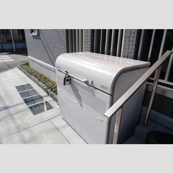 Jean　Fillioux(ジャン　フィーユ) 清潔感のあるゴミストッカー!