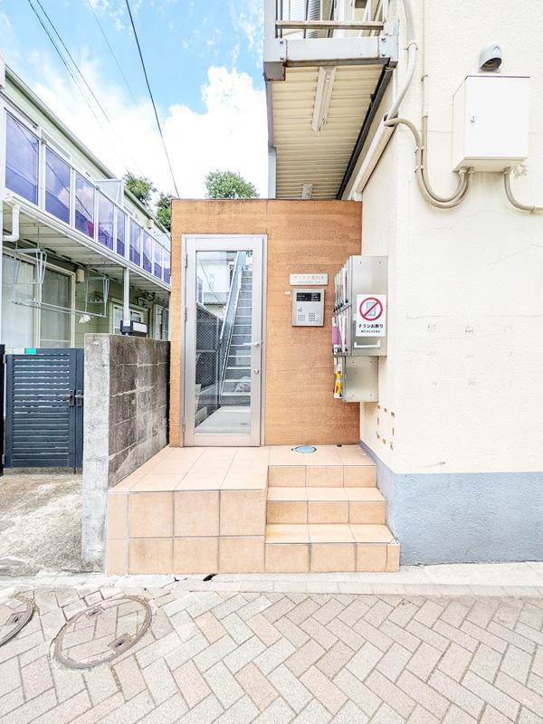 ヴィラ下北沢A棟2階 エントランス