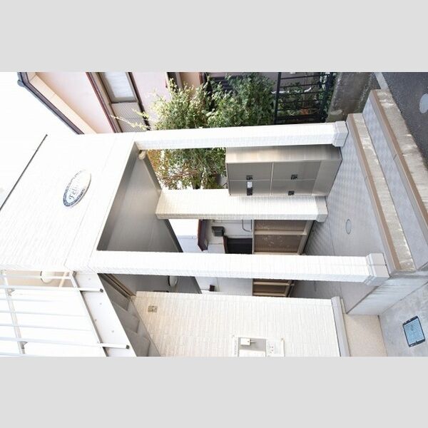 フェリシテ エントランス