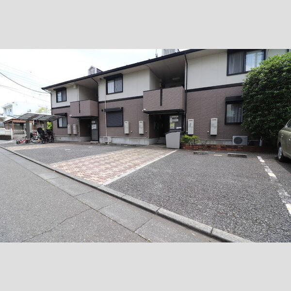 ラフォーレ皇山101号室 ★駐車場★