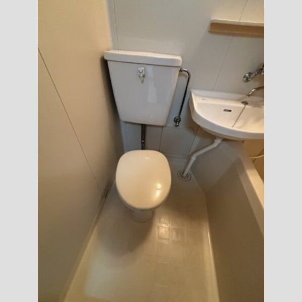 シャトレーヌ柏103号室 退去前につき、別のお部屋のお写真です。