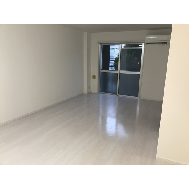 102号室