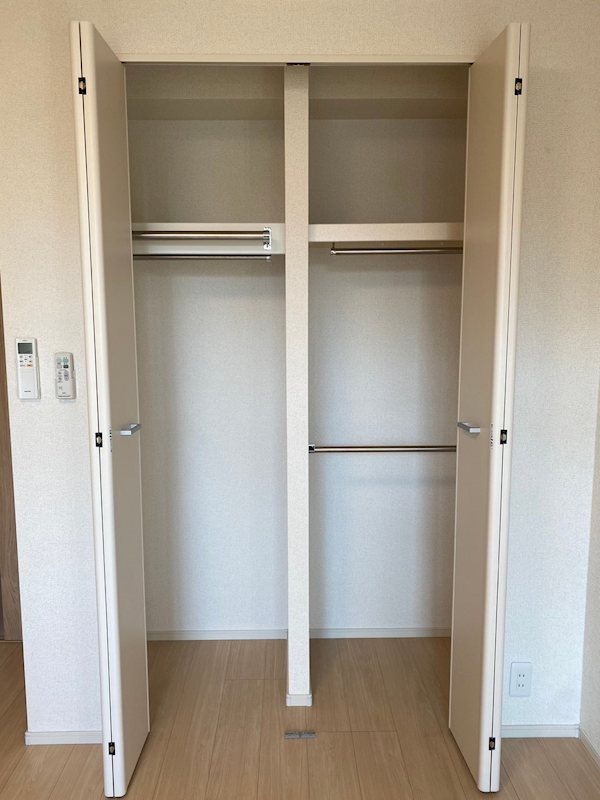 ジェノヴィア東川口3階 収納