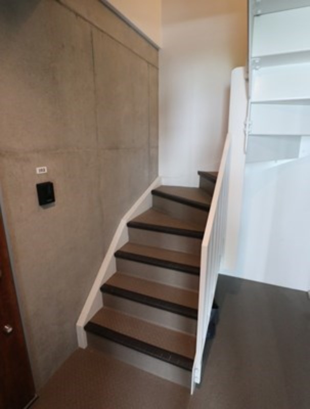 Prna Villa 階段