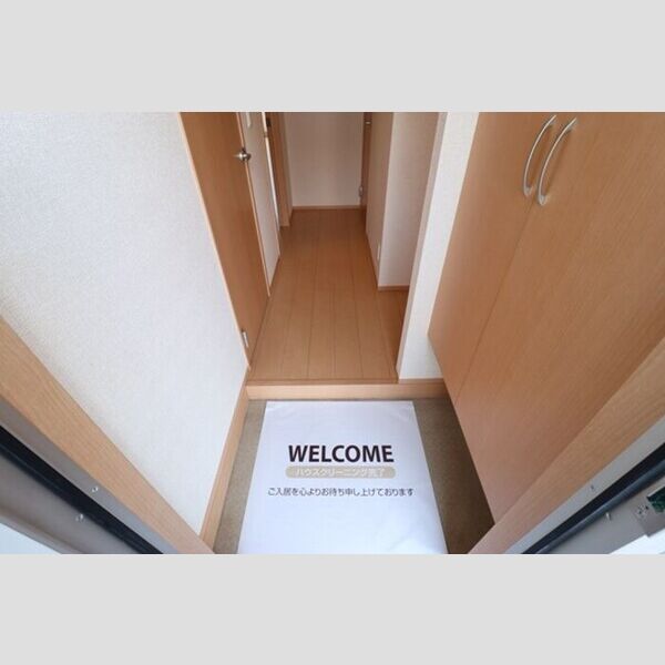 S・V・P・ナイン 玄関