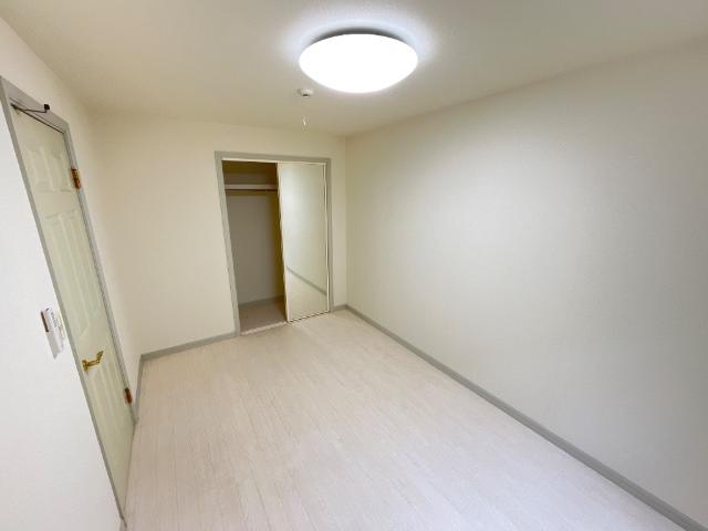 グリーン・ガーデン 洋室