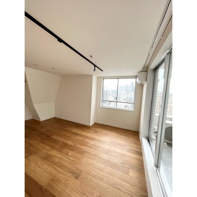 オーパスホームズ芝公園 リビング