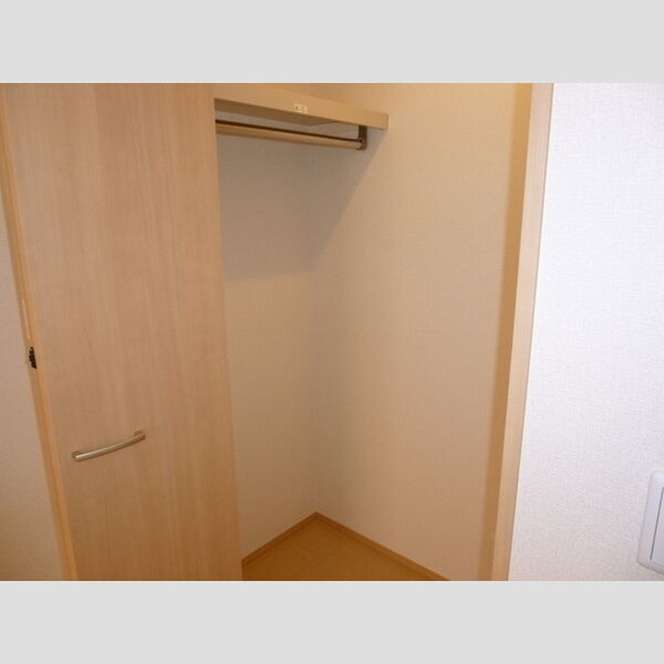 ピノラソ102号室 収納