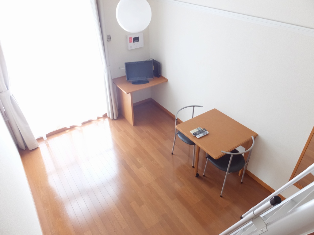 レオパレスエスペラール リビング