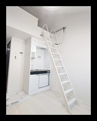 ヒルズ金沢文庫201号室 内観