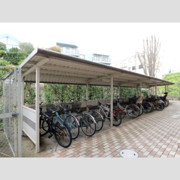 グリーンヴァレー葉山 駐輪場