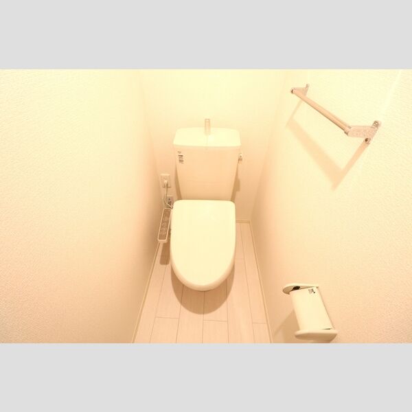 ファミリア.T101号室 温水洗浄暖房便座