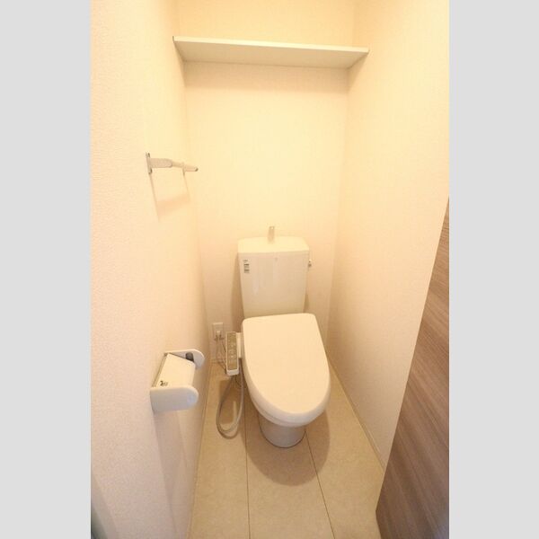 マーリエ調布301号室 トイレ