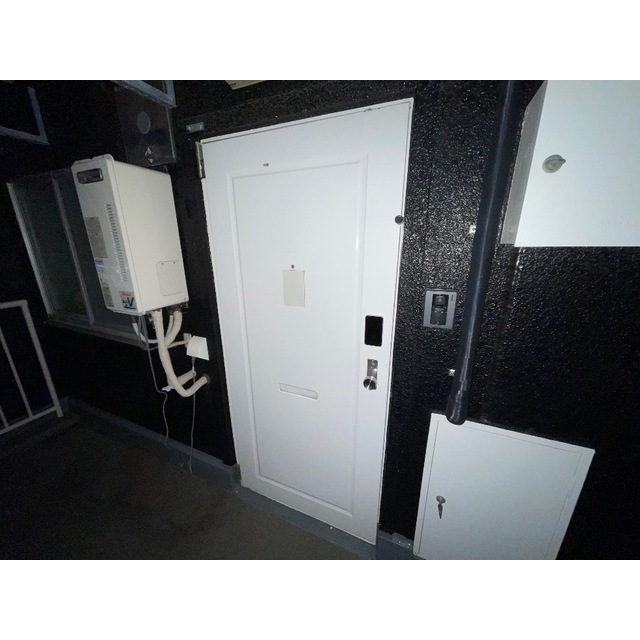 豊ビル406号室 玄関