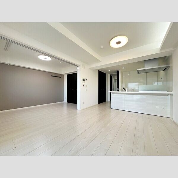 ラ・ベレッツァ　フェリオ LDK12帖、洋室5.6帖