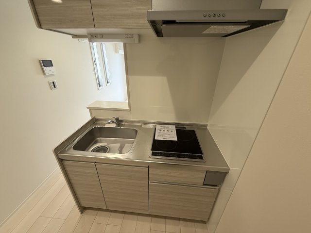 Ｍｉｌｅｓｔｏｎｅ　Ｓａｓａｚｕｋａ0202号室 キッチン