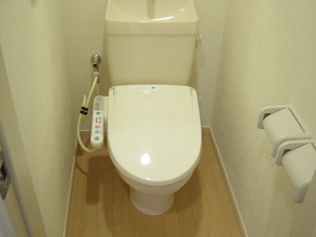 パインテール シャワー付きトイレ（イメージ）