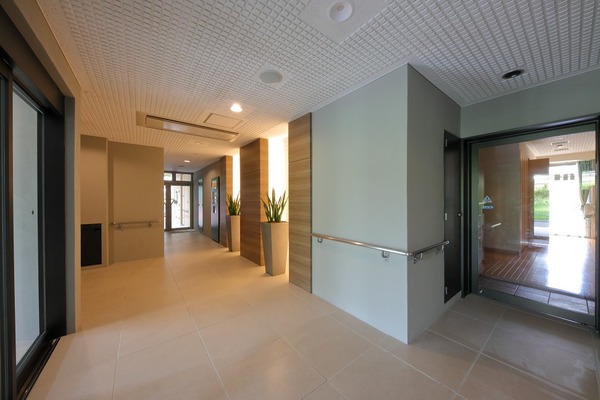 河田町ガーデン3 エントランス