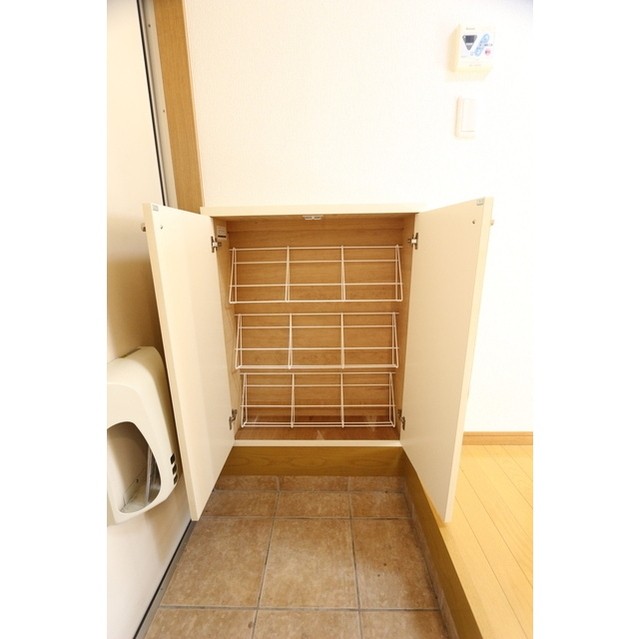 シルヴァン　スクエア102号室 シューズボックス