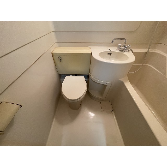 ローズマンション小山 ユニットバス内トイレ