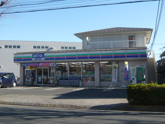 カサベルデ狭山0105号室 【コンビニエンスストア】スリーエフ東大和けやき通り店まで454ｍ