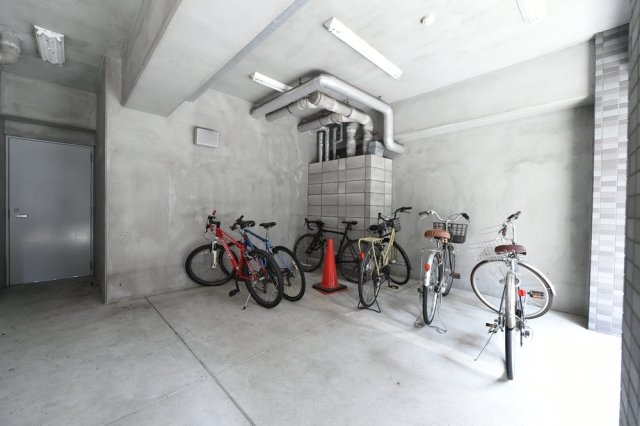 スカイコートヌーベル新宿落合2階 駐輪場