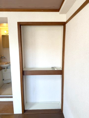 サニーヒル305号室 クリーニング前の写真です