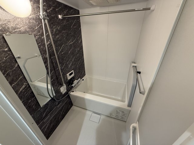 Ｍｉｌｅｓｔｏｎｅ　Ｓａｓａｚｕｋａ0302号室 お風呂