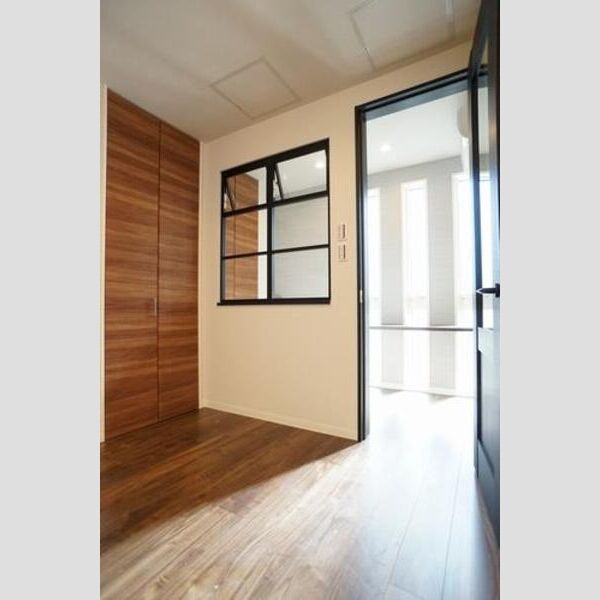 Purple7 西葛西403号室 洋室