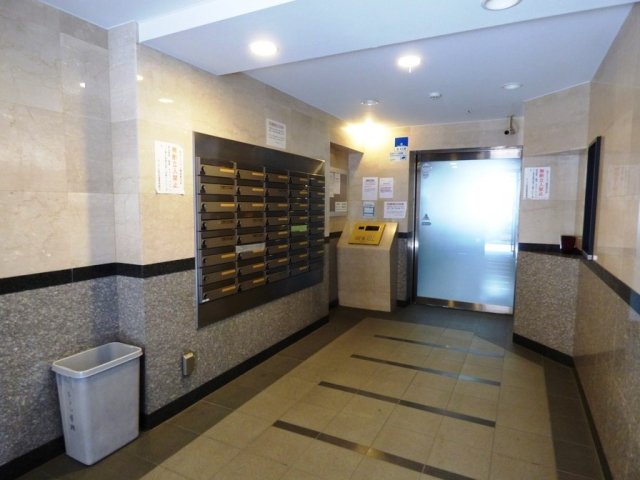 ルーブル西荻窪 エントランス