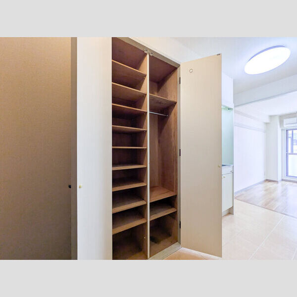 ジュネス西生田306号室 収納棚