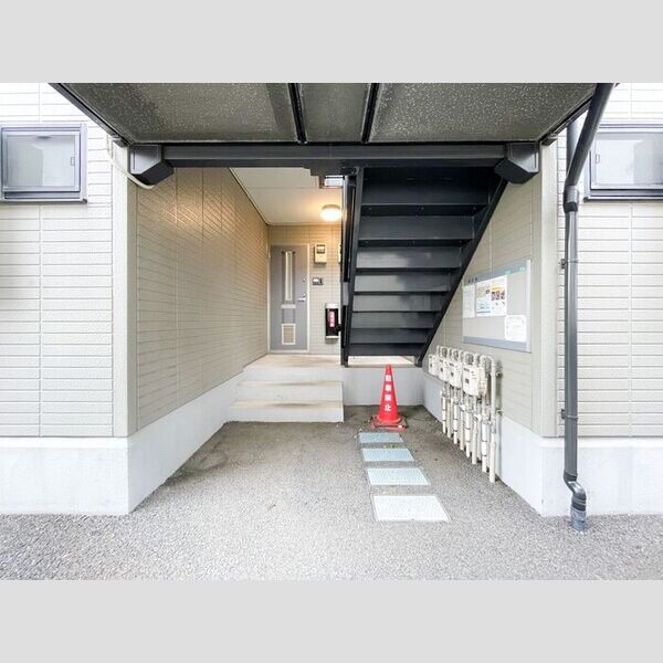 アーバンライフⅡ203号室 エントランス