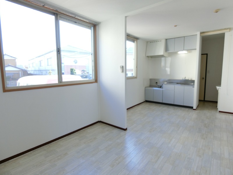 グリーンターフ三山 清潔感のあるキッチン