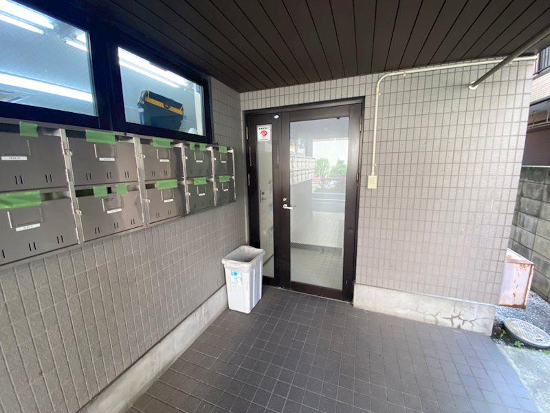 山口ビル エントランス