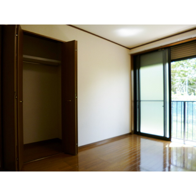 アムール HAPPINESS202号室 内観