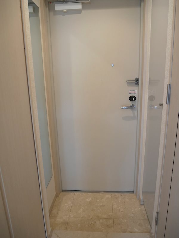 グランド・ガーラ横濱万世町7階 玄関