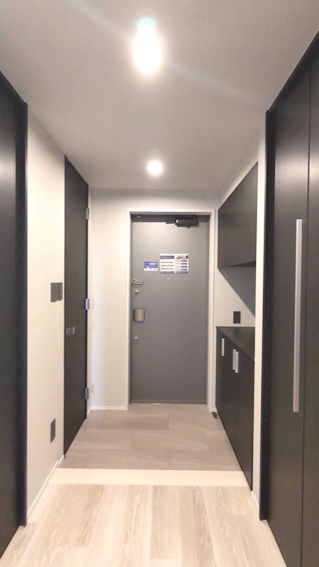 レジディア西麻布10階 玄関